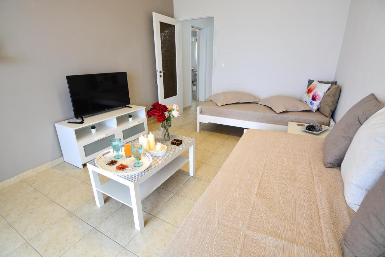 Olea Apartments Xylokastro Bagian luar foto